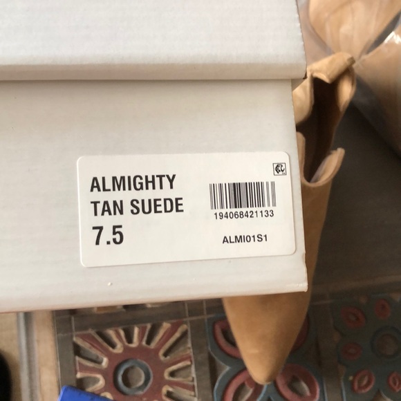 Gorgeous boots - Picture 6 of 8